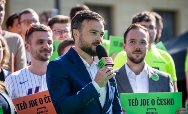 Müller: Přijďte diskutovat a vybírejte politiky podle svého gusta