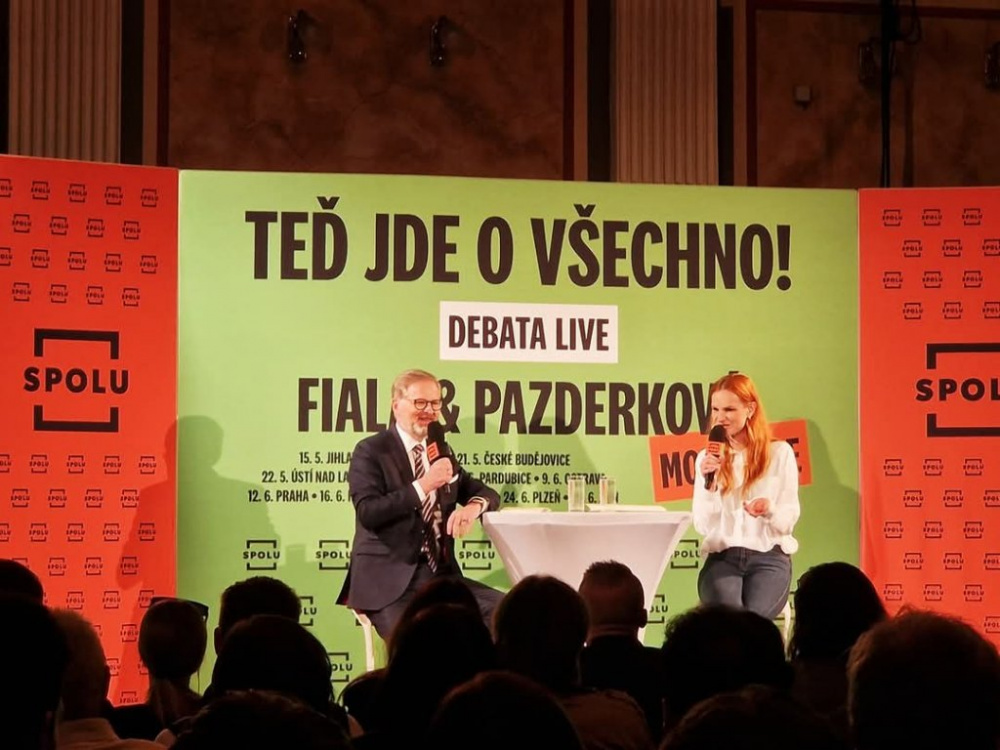 Premiér Fiala dorazil do Ústí nad Labem. V kampani sází na slušnost a otevřený dialog.