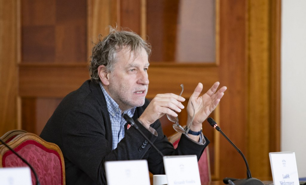 Niedermayer k Putinovi: Když máte doma problém, není nic lepšího než úspěšná malá válka
