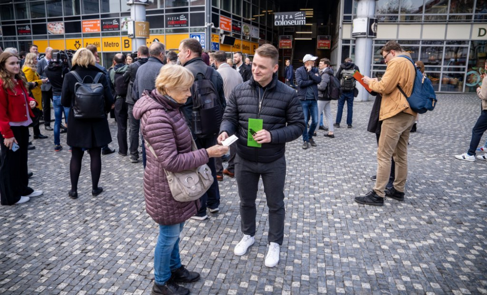 Pohřbívali nás, ale my vyhrajeme, věří šéf mladé TOP 09. Kdo má vést stranu po Pekarové?