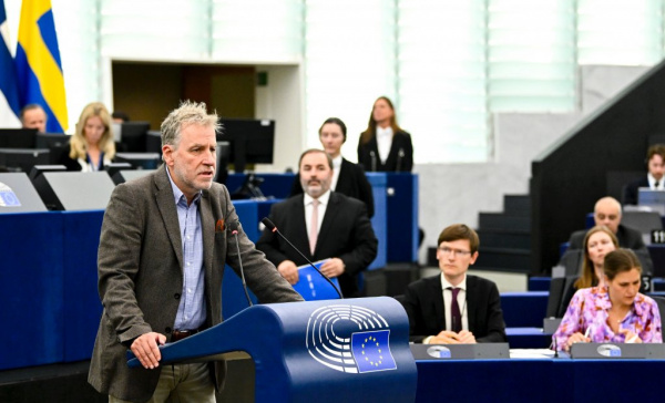 EU v pasti: Jak se asymetrická dohoda s USA stává balvanem na noze evropské ekonomiky