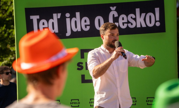 Müller: Dezinformace? Tichá zbraň, která ničí důvěru a rozděluje společnost