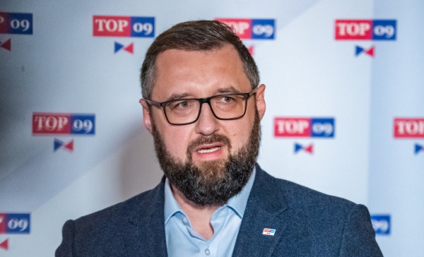 Místopředseda TOP 09 Otys: Plány nové koalice působí tak, že se vracíme o čtyři roky zpět