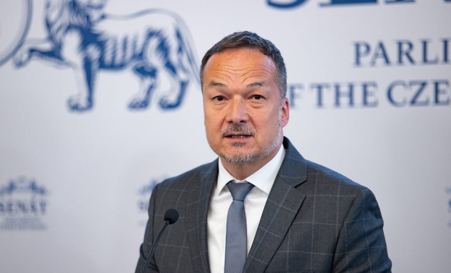 Druhý stupeň horské školy končí, žáky přijme ZŠ Dobřany vedená senátorem Grulichem