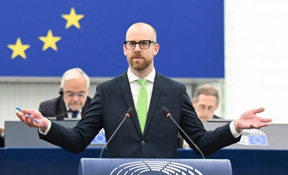 Doba, kdy bylo na USA spolehnutí, je pryč, říká europoslanec Ondřej Kolář