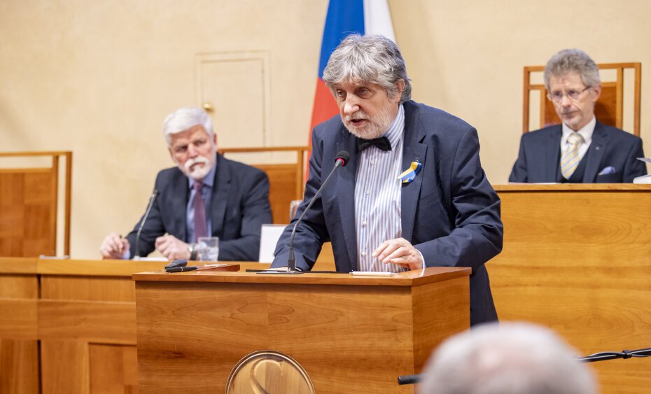 Zbabělý ministr Klempíř utekl před studenty, říká režisér a senátor Rychlík