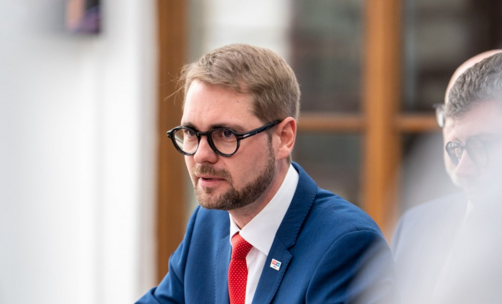 Kdo platí, rozkazuje, míní o&nbsp;financování ČT a ČRo Havel