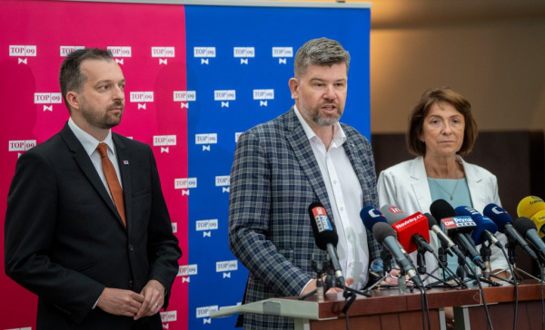 TOP&nbsp;09: Vláda sabotuje bezpečnostní zájmy Česka