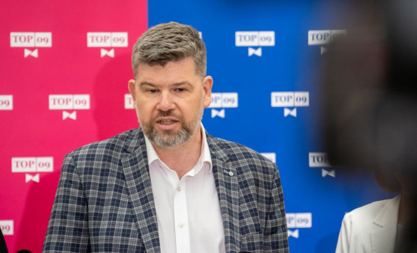 Méně ideologie, více konkrétních projektů, všímá si Pospíšil v&nbsp;projevu von der Leyenové